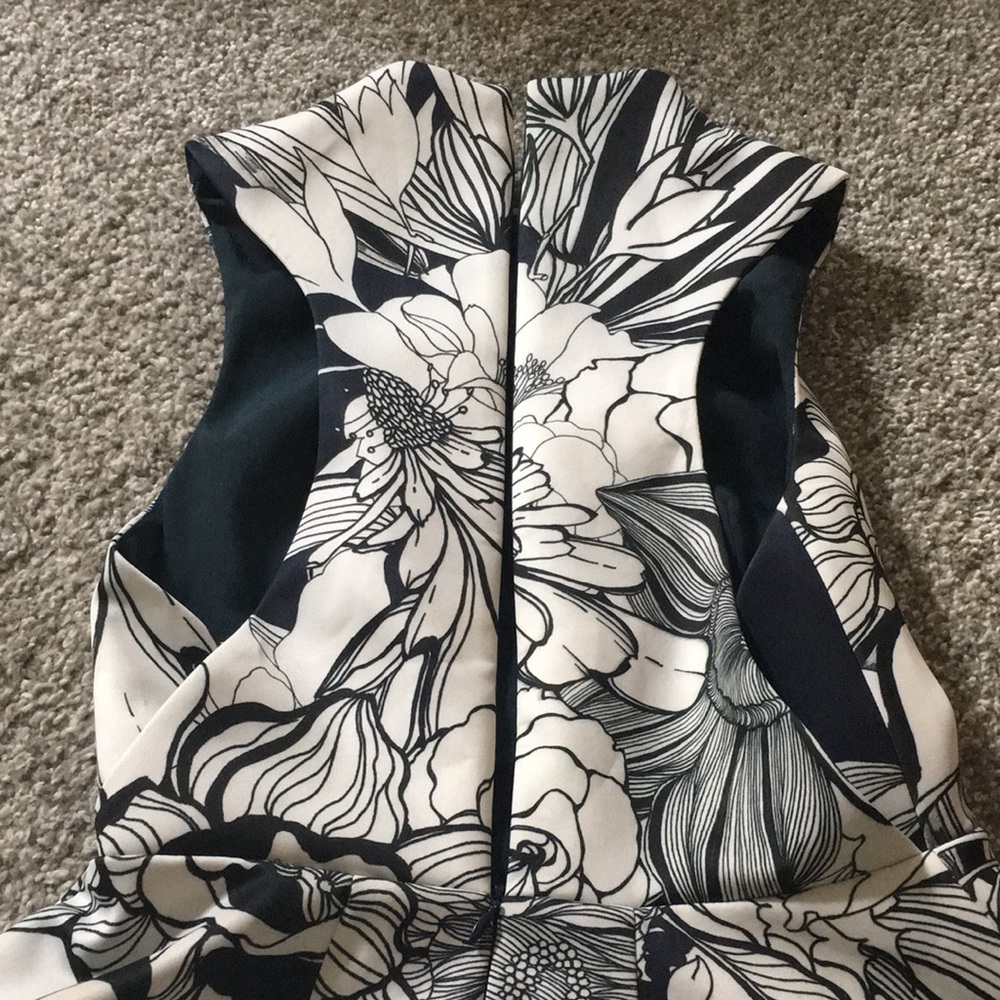 STUNNING Keepsake dress size XS - Picture 10 of 13